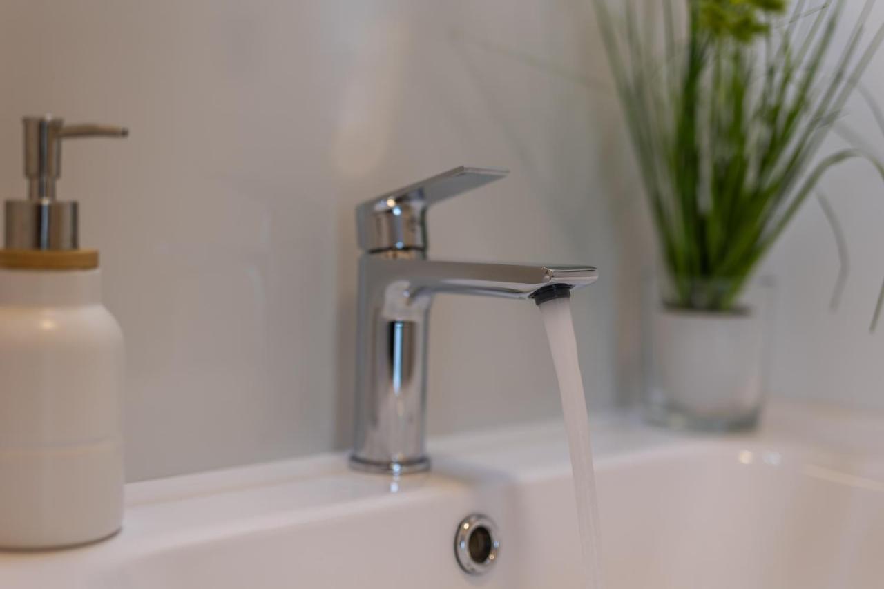 Terra 5 Deluxe Apartment On The Ground Floor With Private Parking リエカ エクステリア 写真