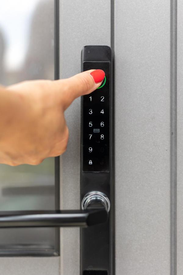 Terra 5 Deluxe Apartment On The Ground Floor With Private Parking リエカ エクステリア 写真